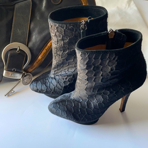 L.A.M.B Gwen Stefani Black fur High heel Boots - Picture 10 of 15